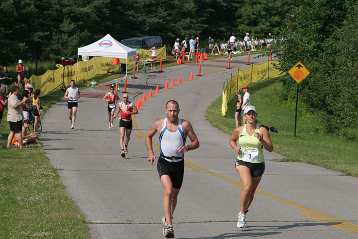 out on the run / la course est dmarre